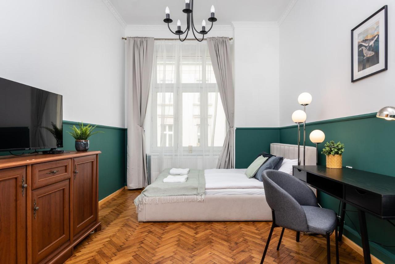 Classy Old Town Apartment - By Upstairs Krakow Ngoại thất bức ảnh