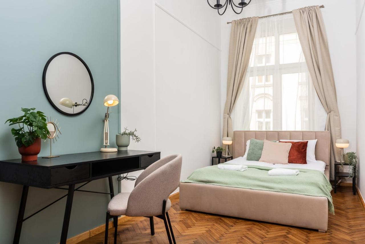 Classy Old Town Apartment - By Upstairs Krakow Ngoại thất bức ảnh