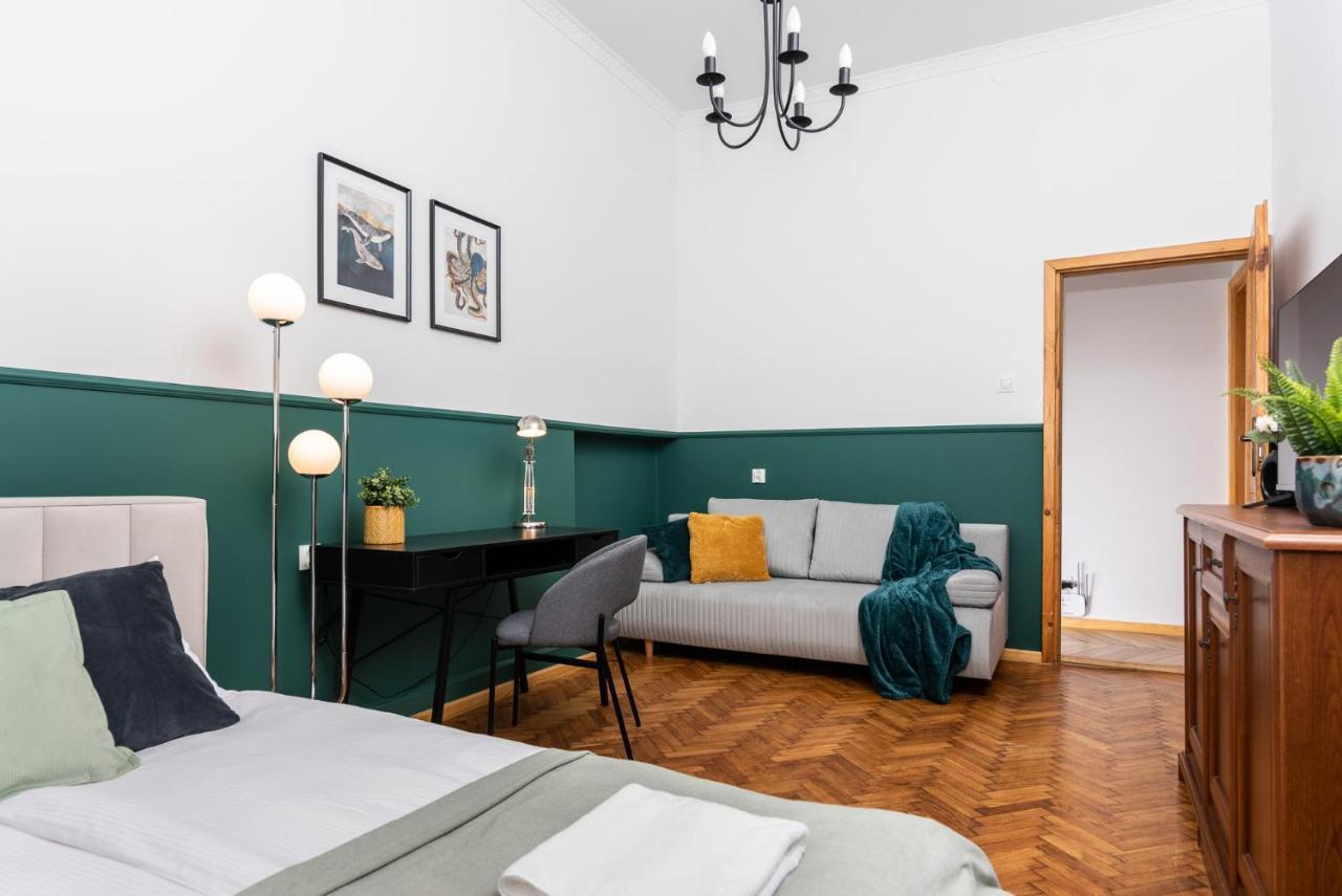 Classy Old Town Apartment - By Upstairs Krakow Ngoại thất bức ảnh