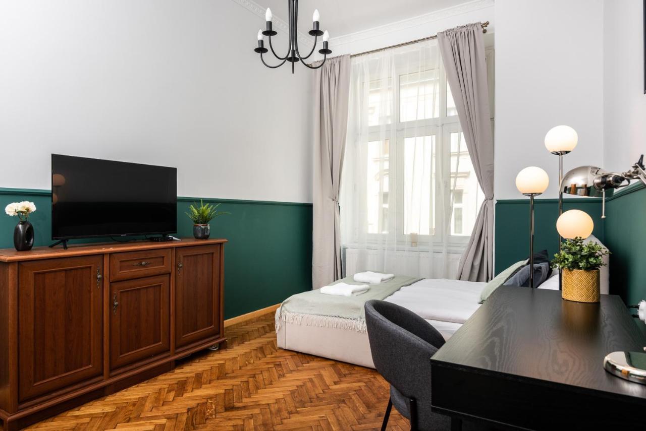 Classy Old Town Apartment - By Upstairs Krakow Ngoại thất bức ảnh