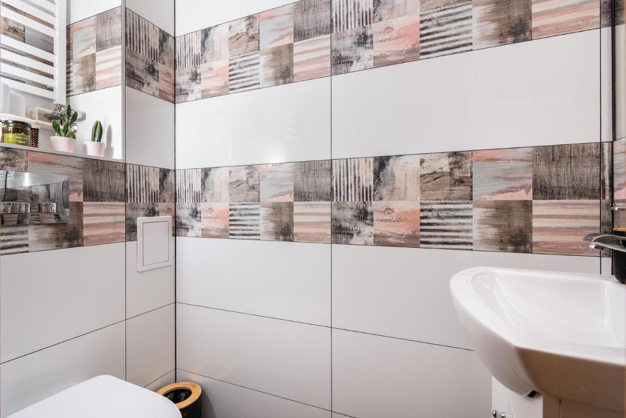 Classy Old Town Apartment - By Upstairs Krakow Ngoại thất bức ảnh
